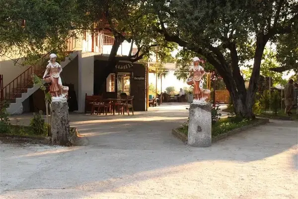 Istanbul Pansiyon & Camping