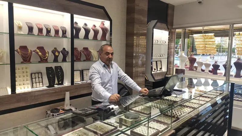 İzmi̇rli̇oğlu Kuyumculuk - Photo 2