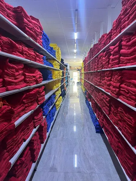 Iş Markett - Photo 3