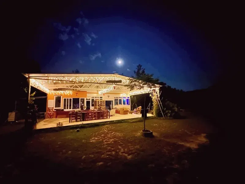 Jacaranda Lodge . Cabins & Campground - Photo 7