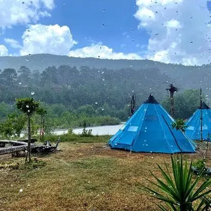 Jacaranda Lodge . Cabins & Campground - Photo 10