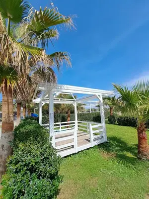 J'adore private beach