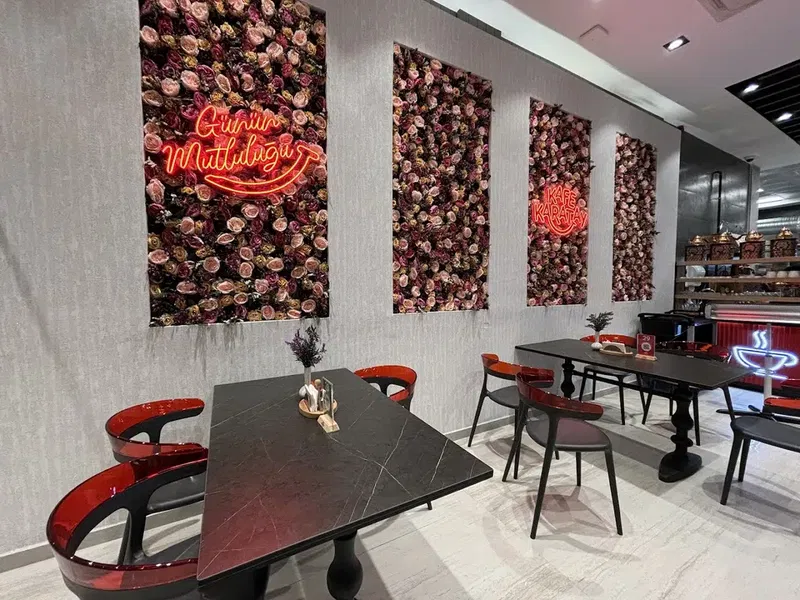 Kafe Karatay Adalet Parkı - Photo 9