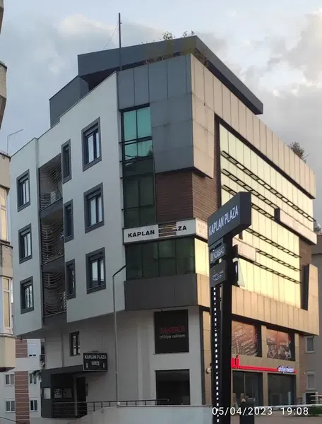 Kaplan Plaza - Photo 2