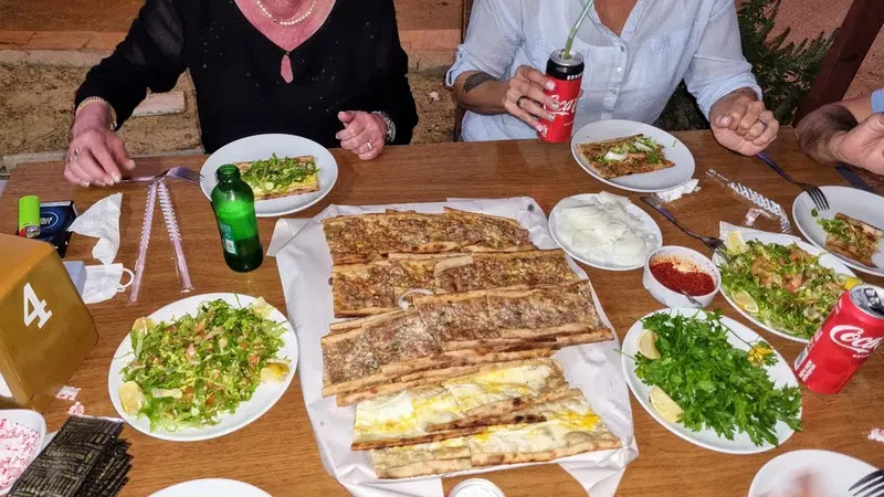 Kardeşler Etli Pide - Photo 1