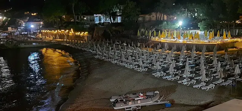 Karpuzkaldıran Akdeniz Dondurma - Photo 1