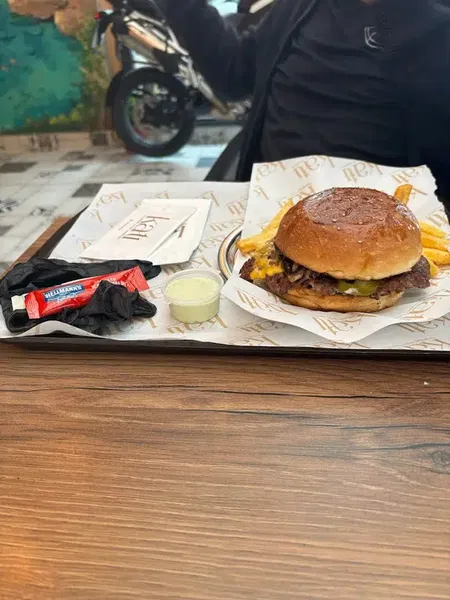 Katı Burger - Photo 2