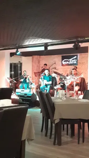 Keyfi Bergüzat - Photo 2