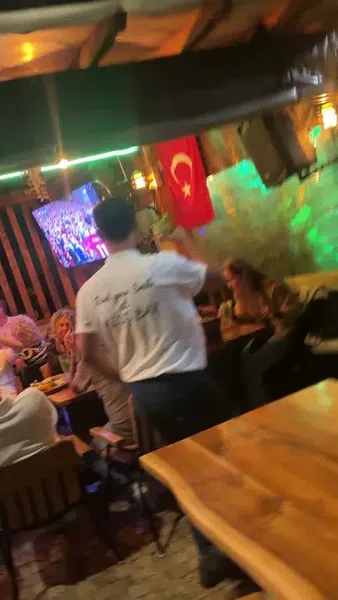 Kiss Bar Side Turkey - Photo 2