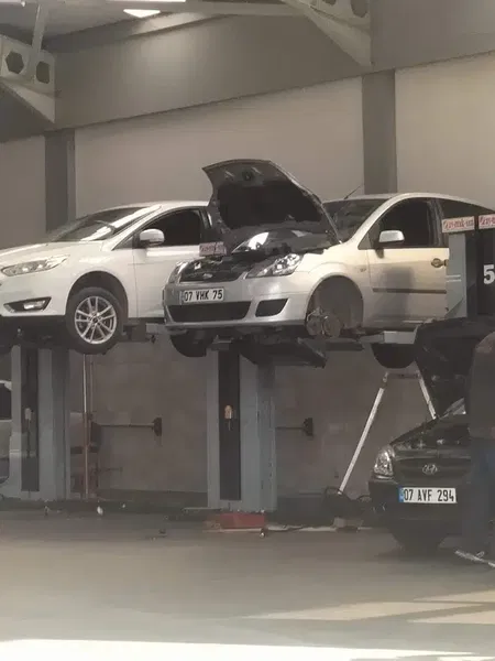 Kivircik Oto Di̇reksi̇yon Servi̇si̇ - Photo 9