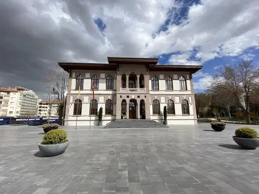 Konya Büyükşehir Belediyesi Taş Bina