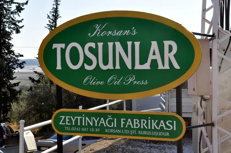Korsan’s Tosunlar Zeytinyağı Fabrikası - Photo 1