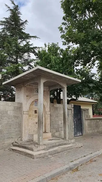 Kurtuluş Çeşme - Photo 2