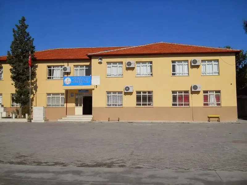 Kinik Yurdusev Ulus Ilkogretim Okulu - Photo 8
