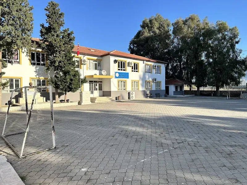 Kinik Yurdusev Ulus Ilkogretim Okulu - Photo 9