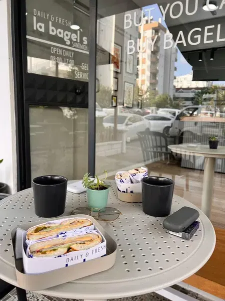 La Bagels - Photo 6