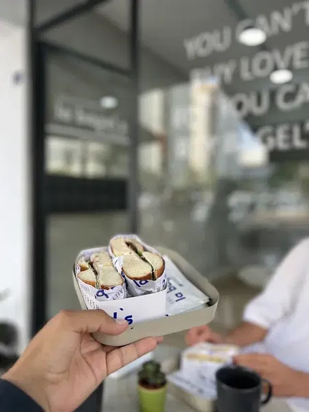 La Bagels - Photo 10