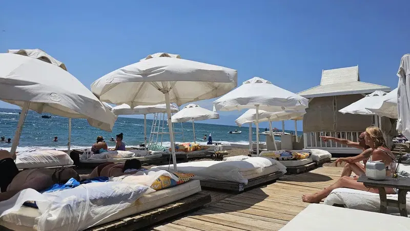 Larena Beach - Photo 9