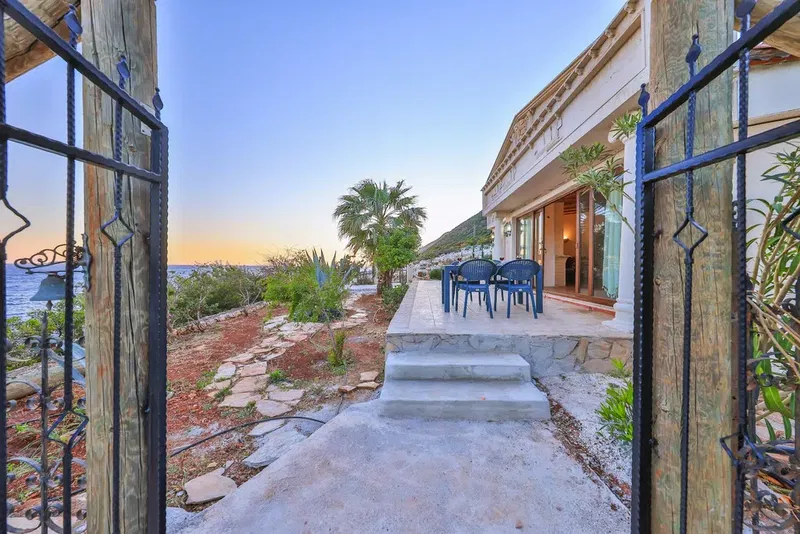 Lawyer's Villa - Photo 8