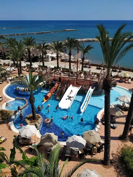 Long Beach Resort - Photo 4