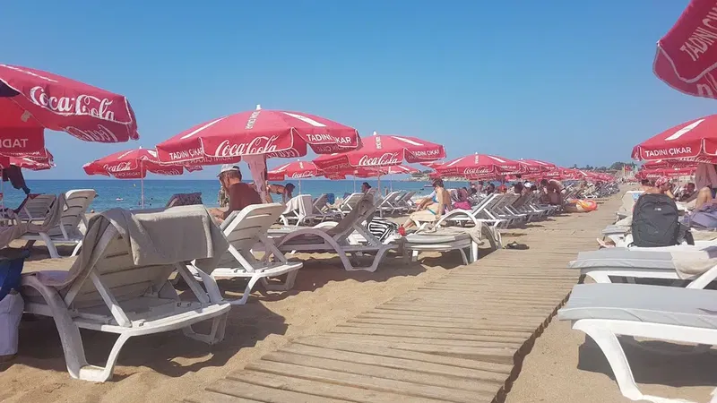 Lowe hotel beach - Photo 9