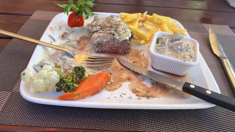 Lucky Luke Steak house & pub - Photo 4