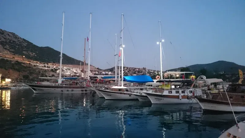 Lunar Gulet - Photo 4