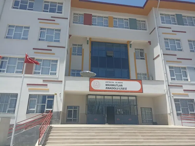 Mahmoud Sukru Kaptanoğlu High School - Photo 2