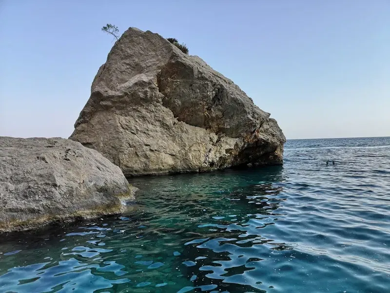 MAKO Diving Center - Photo 4