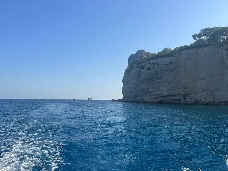 MAKO Diving Center - Photo 7