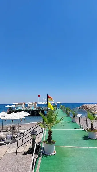 MAKO Diving Center - Photo 9