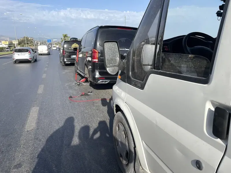 Manavgat Oto Lasti̇k Mobi̇l Yol Yardim Lasti̇k Tami̇r 7/24 - Photo 6
