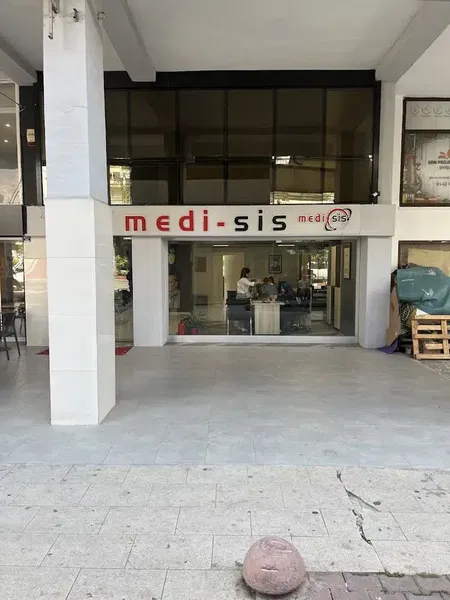 Medi - Sis - Photo 2