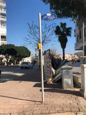 Merde Ticaret Boya Hırdavat Züccaciye Temizlik Malzemesi