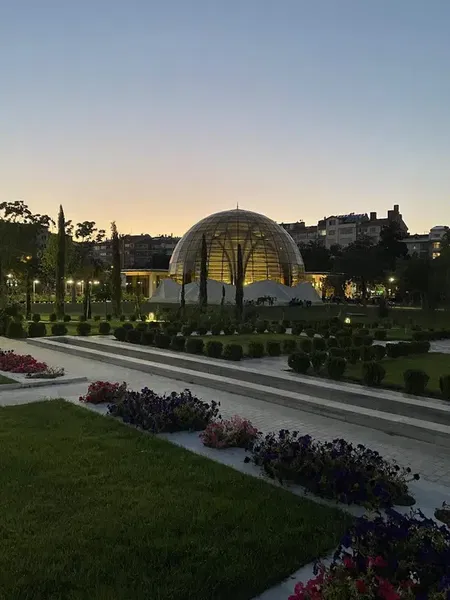 Millet Bahçesi Kütüphanesi - Photo 7