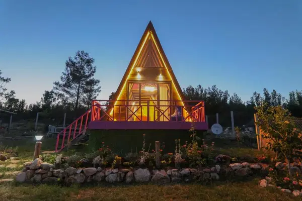 Moneta Villa-Bungalov ve Lavanta Bahçesi