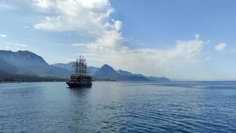Monster yacht tour - Photo 9