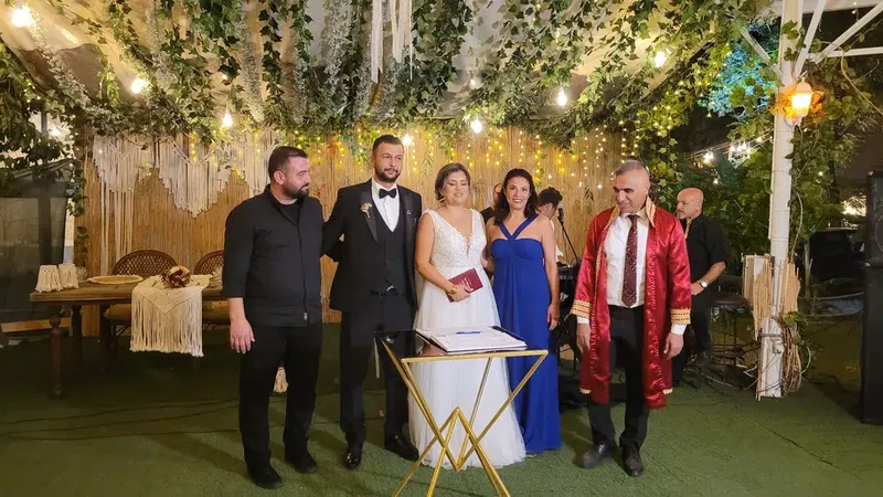 Moonlight Garden Wedding - Photo 3