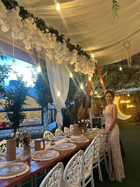 Moonlight Garden Wedding - Photo 4