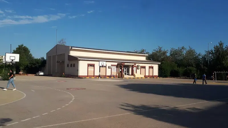 Muratpaşa Anadolu Lisesi - Photo 3