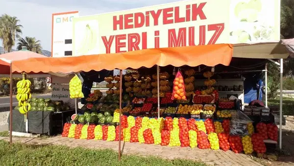 Muzcu Ahmet & Hediyelik Muz & Manav