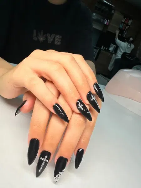 Nihal Şahin Nail Art - Photo 1