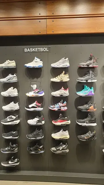 Migros AVM Nike Store I Sportinn - Photo 5