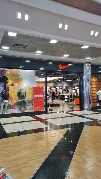Migros AVM Nike Store I Sportinn - Photo 6