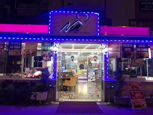 Nur Pastaneleri