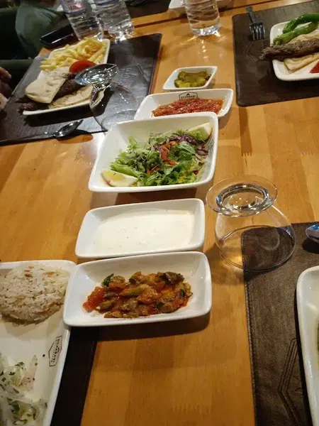 Ocakbaşı Etli Ekmek - Photo 6