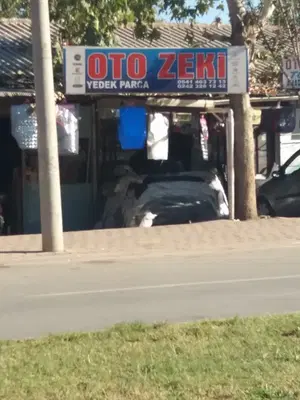 Oto Zeki̇ Yedek Parça