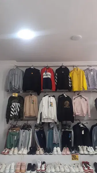 Outlet Bazaar - Photo 3