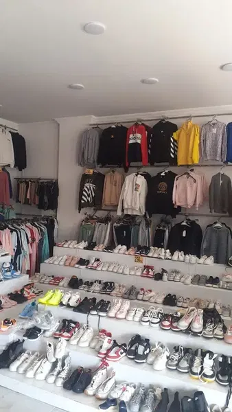 Outlet Bazaar - Photo 4