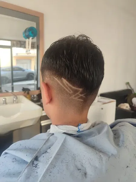 Oğuzhan barut erkek kuaförü hairdress - Photo 8
